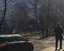 ЧП в Харькове: полиция оцепила двор, кадры с места событий