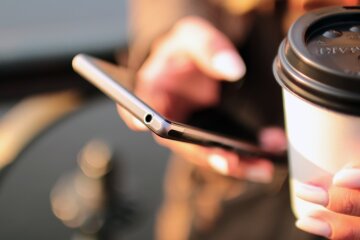 Телефон-гаджет