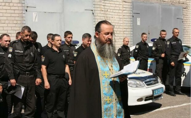 Благословлял боевиков и помогал Гиркину: священник из "ДНР" засветился в Нацполиции, фото