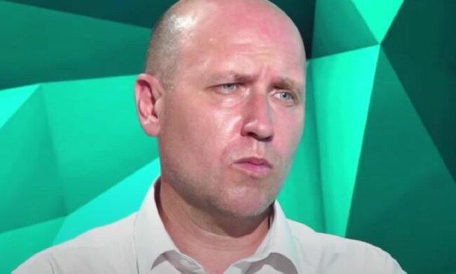 Якщо хтось знайде вихід з мінського тупика і лабіринту, я тільки зніму капелюха, - Бізяєв