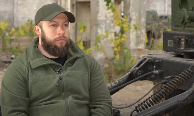 Защищать Мариуполь лучше, чем его защищали, невозможно вообще, - Максим Жорин