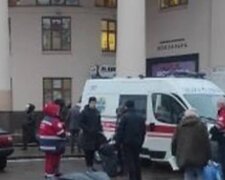 На киевском вокзале случилась трагедия с мужчиной, врачи не успели спасти: подробности и фото