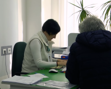 Грошова допомога для пенсіонерів у Полтавській області
