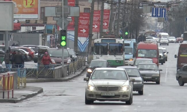 Новий графік руху транспорту в Дніпропетровській області