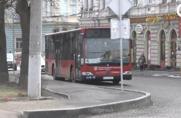 Новий графік руху транспорту у Чернівцях
