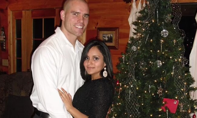 Жінка випадково знайшла чоловіка за допомогою цитати з Біблії: пара вже має шестеро дітей, фото