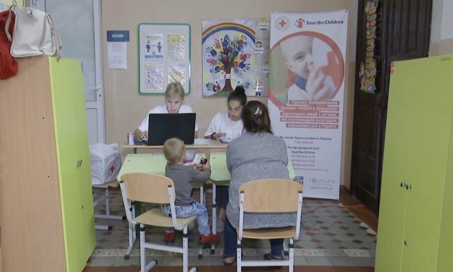 Безкоштовні продукти для ВПО та пенсіонерів у Дніпропетровській області