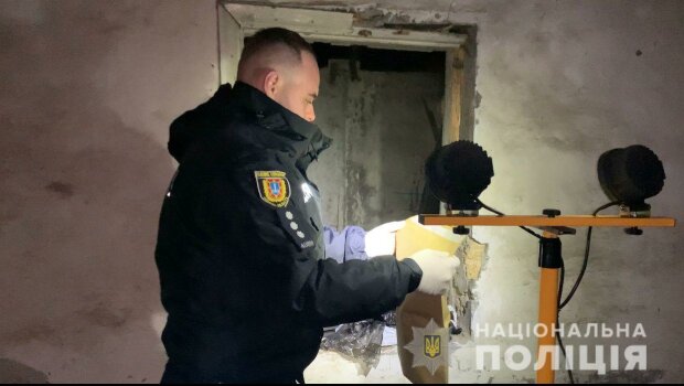 Підлітки знайшли тіло немовляти в пакеті: подробиці трагедії в Одесі