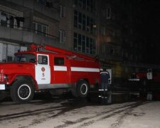 У Києві загорівся гуртожиток, дітей евакуювали через вікна (фото)