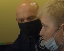 Заставляла ребенка съесть бумажный самолетик и угрожала ножом: суд наказал учительницу на Львовщине
