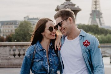 Остапчук схватил избранницу ниже талии и доказал свою любовь: "Это так необходимо"