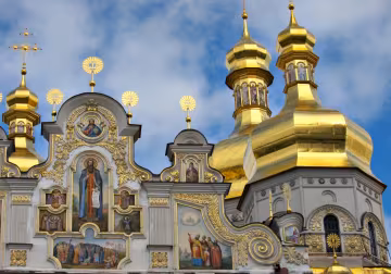 Українцям запропонували молитися на патріотичні ікони (фото)