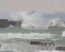 Північний шторм мчить до Одеси, зроблено термінове попередження: "Хвилі піднімуться до..."