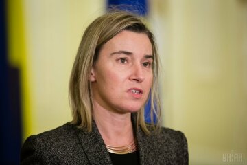 ЕС будет следить за реформами в Украине и одновременно давить на Россию – Могерини