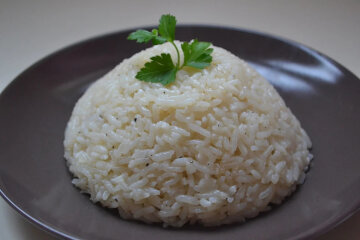 Найкращі шеф-кухарі Гордон Рамзі і Джеймс Олівер розповіли, як ідеально зварити рис: "Головний секрет..."