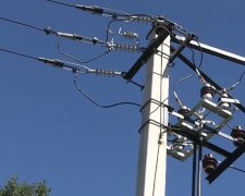 Графіки відключення світла триватимуть у Полтавській області на 26 квітня