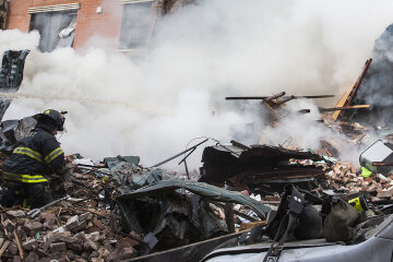 Explosion Causes Two Buildings To Collapse In Manhattan’s East Harlem Neighborhood