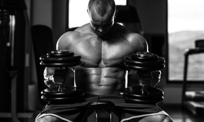 спортсмен-спортзал