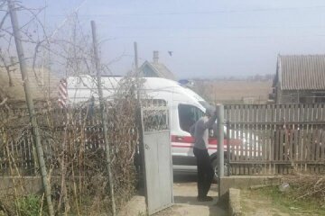 Приїхав до сина: трагедія сталася з чоловіком у будинку на Одещині, кадри НП