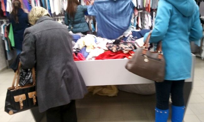 рынок вещевой магазин