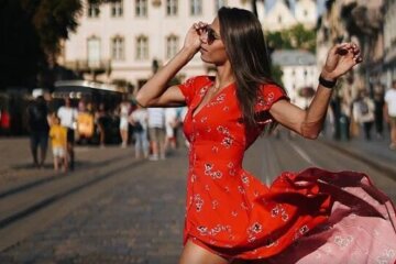 Настоящая чемпионка: фигуристая Бех-Романчук выставила напоказ свои "булочки" и похвасталась результатом