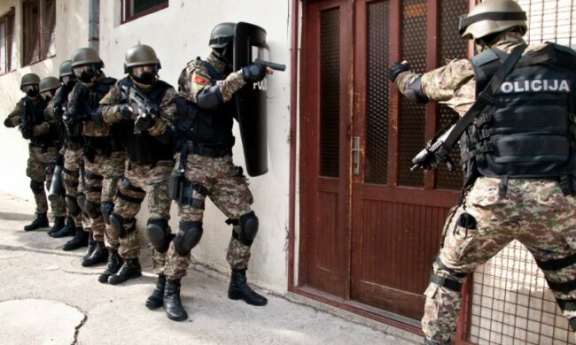 полиция Черногории рейд