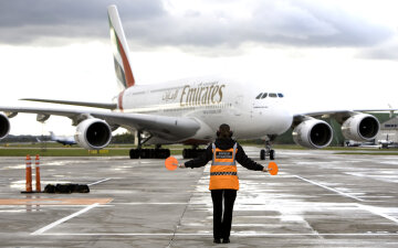 Лучшей авиакомпанией мира признали Emirates