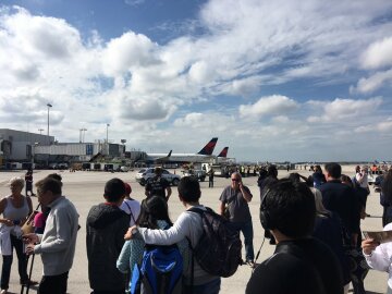 Стало известно, кто устроил пальбу в аэропорту Флориды (фото)