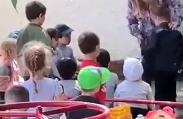 Мать загнобили в детском саду, детали скандала: "Не так одета и носит маску"