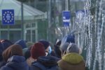 Украинцы пошли на штурм польской границы: кадры с места огромных очередей