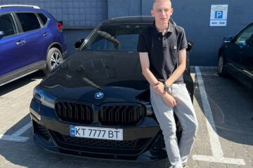 У Дніпрі син бізнесмена на елітному авто вчинив ДТП у якому не стало дитини: журналісти розповіли про впливового батька