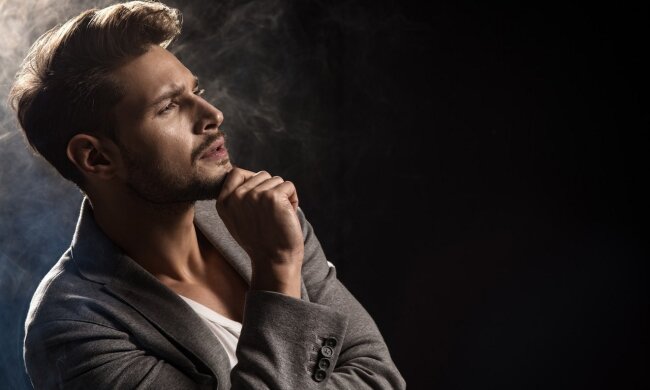 День ангела Максима: красивые поздравления в стихах, прозе и открытках