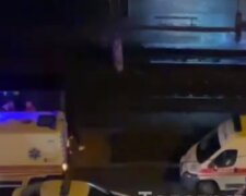 Авто збило дітей в Одесі, відео: йшли по пішохідному переходу