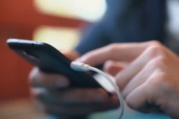 телефон, скріншот Ютуб