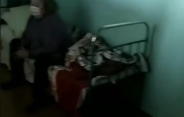 У мережі показали умови в районній лікарні на Харківщині: "Підсвічують медсестрі телефоном"