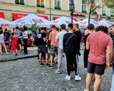 Голодний натовп заблокувавав головну вулицю Одеси: "Як у СРСР"