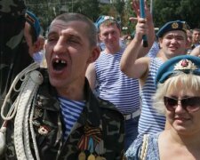 День ВДВ: п’яні бойовики влаштували свавілля в Донецьку (фото)