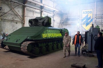 Начались испытания уникальной украинской боевой машины «Азовец» (фото)