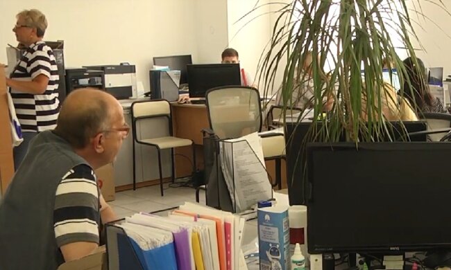 Гуманитарная помощь для пенсионеров: поддержка предоставляется в ряде городов Украины