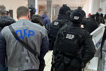 "Зникли" 700 мільйонів: у міськраді Кривого Рогу масові обшуки, що відбувається