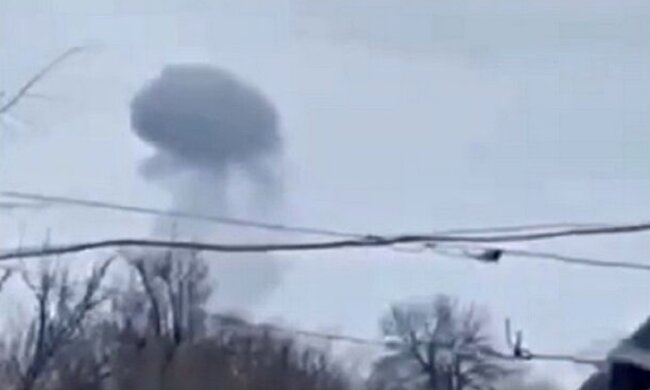 "Было слышно три громких хлопка": в захваченном россиянами Мелитополе прогремел взрыв