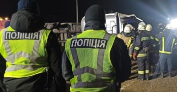 Вантажівка розчавила авто з українцями, з'явилося відео моменту: "У них не було шансів"