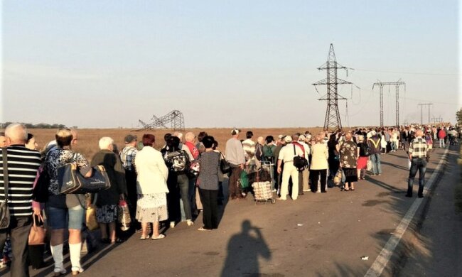 "При Україні жилося краще": жителям ОРДЛО більше не подобається "руський мир", хочуть повернутися