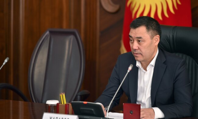 Президент Кыргызстана вернулся из рф и призвал отказаться от русского языка в документации: "Мы должны создать условия"