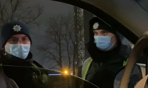 Українка попросила таксиста надіти маску і поплатилася: