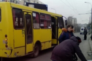 Знахабнілий маршрутник в Дніпрі викинув на вулицю жінку з двома дітьми: фото "героя"