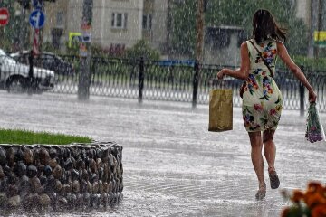 Погода різко зіпсується: осінь готує українцям перше випробування, і це тільки початок