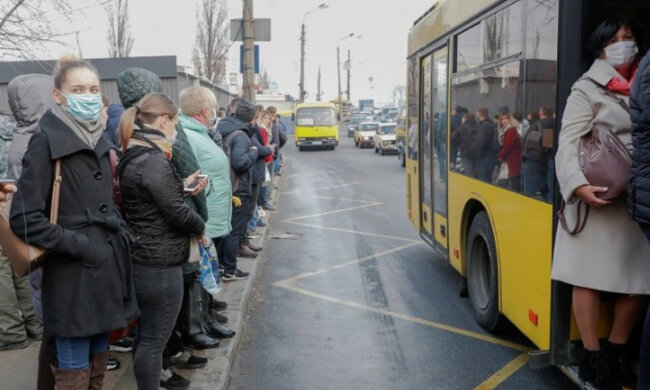 Підвищення цін на громадський транспорт в Україні: у Кабміні винесли вердикт, "вони повинні бути..."