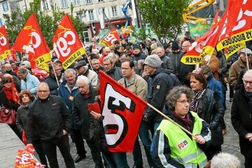 Во Франции проходят митинги против трудовой реформы (фото, видео)
