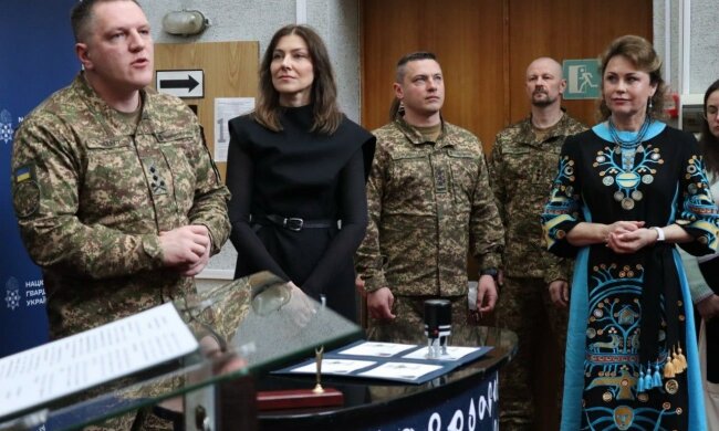 Оберіг для залізного генерала: в Україні стартував новий сезон проєкту "Вишиванка для Героя"